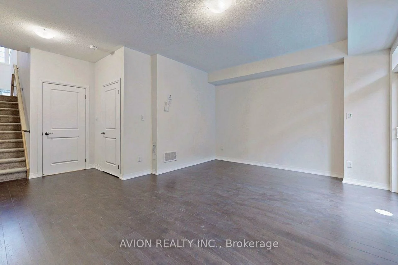 9, Sissons, Box Grove, Markham