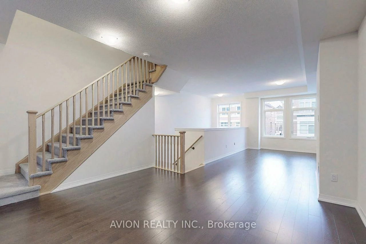 9, Sissons, Box Grove, Markham