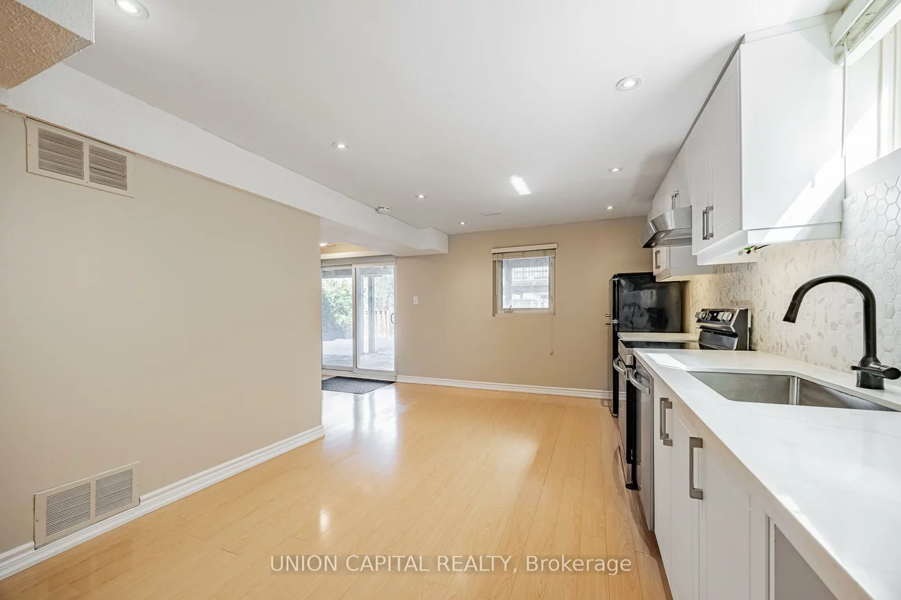 21, Kings College, Aileen-Willowbrook, Markham