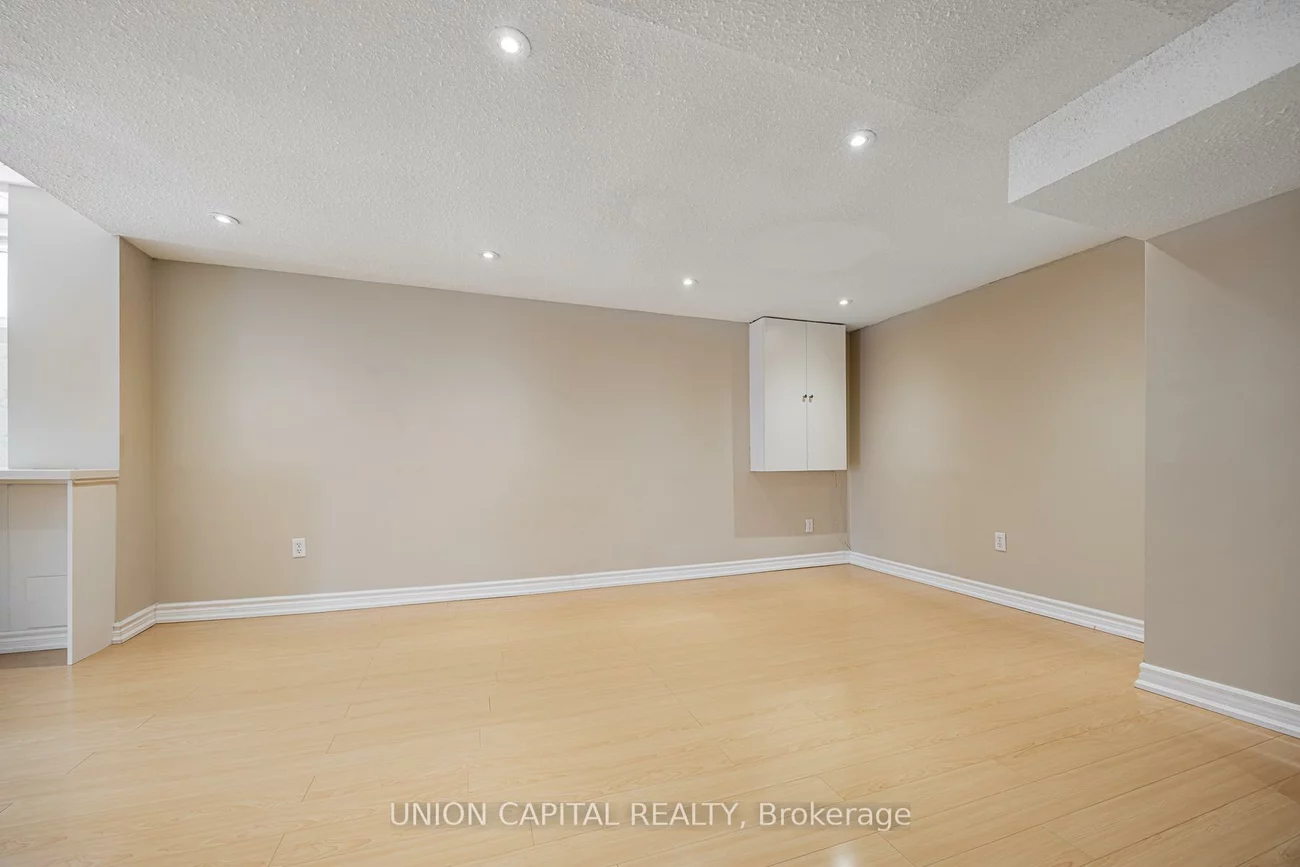 21, Kings College, Aileen-Willowbrook, Markham