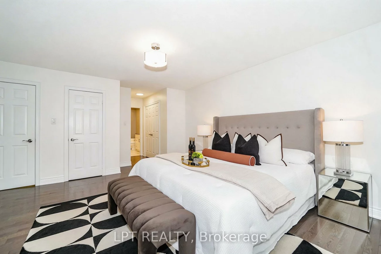 40, Dewberry, Middlefield, Markham