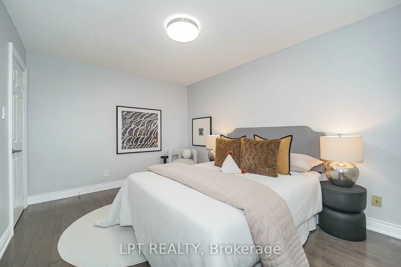 40, Dewberry, Middlefield, Markham