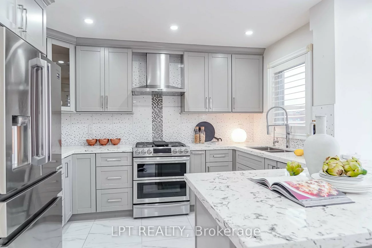 40, Dewberry, Middlefield, Markham