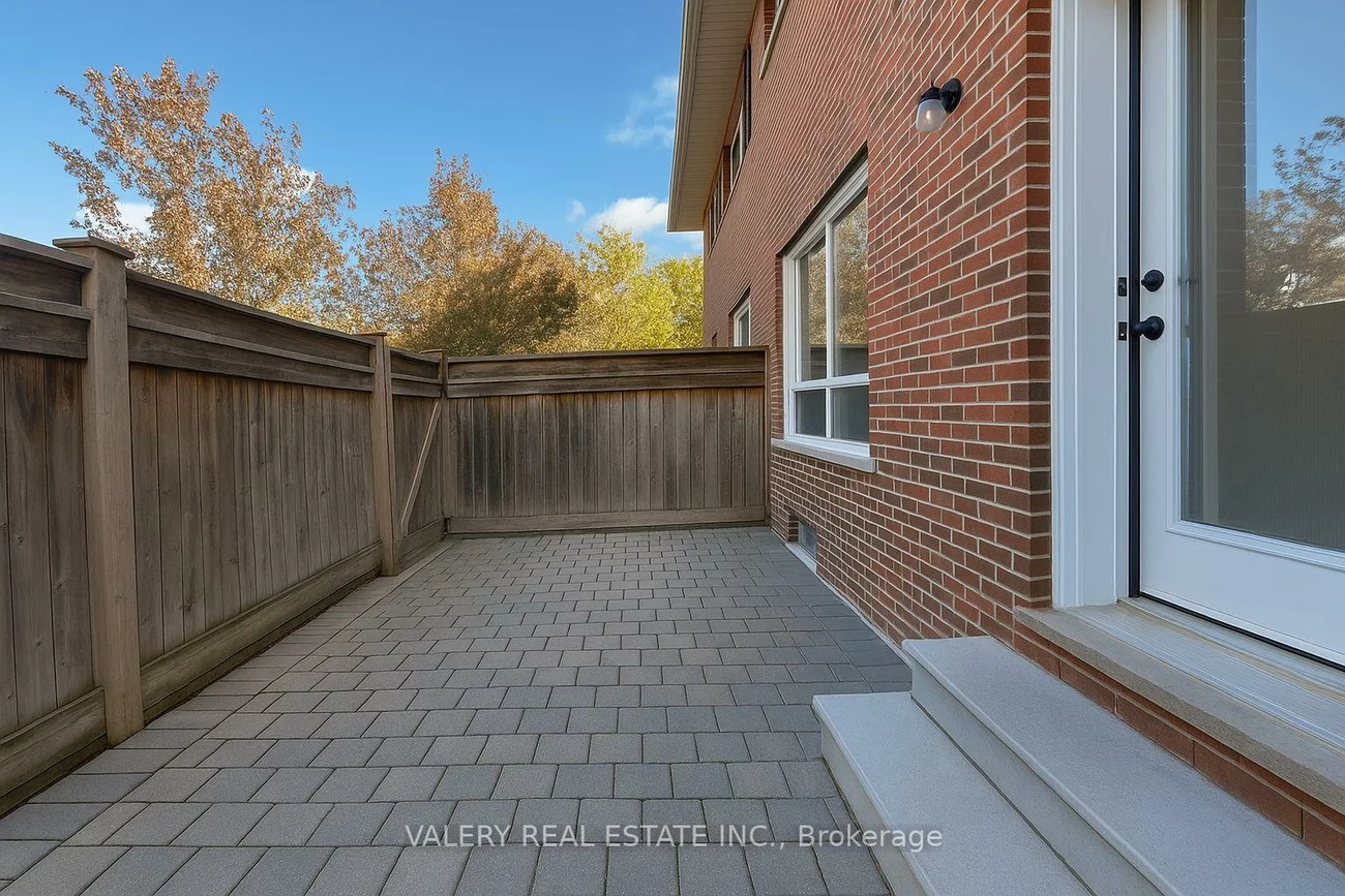 25, Romfield, Royal Orchard, Markham