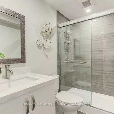 21, Corduroy, Victoria Manor-Jennings Gate, Markham