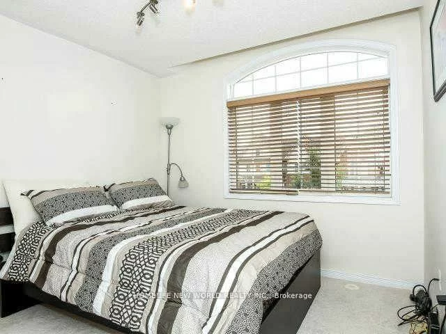 732, Bur Oak, Wismer, Markham