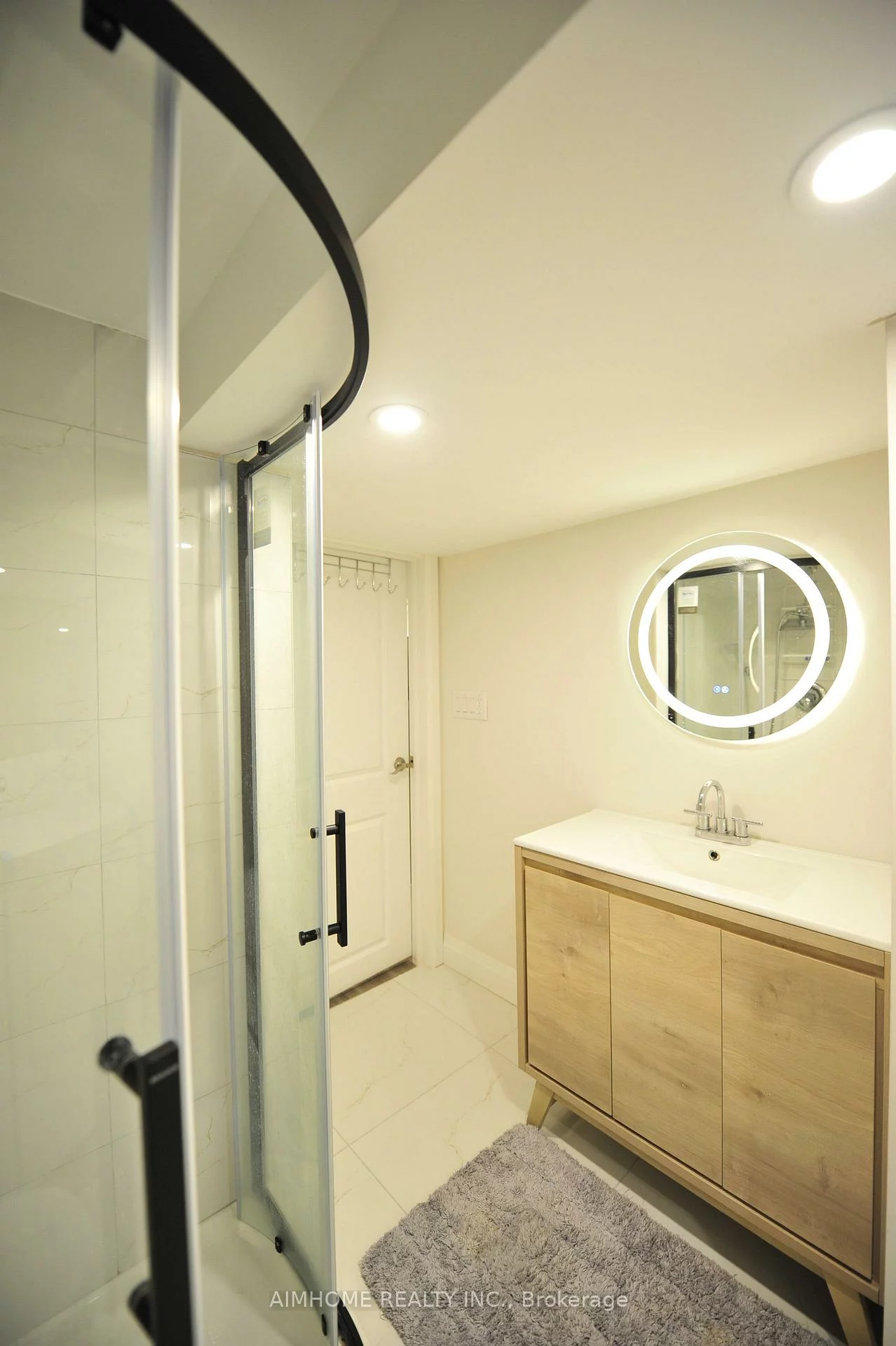 38, Sir Brandiles, Markham Village, Markham