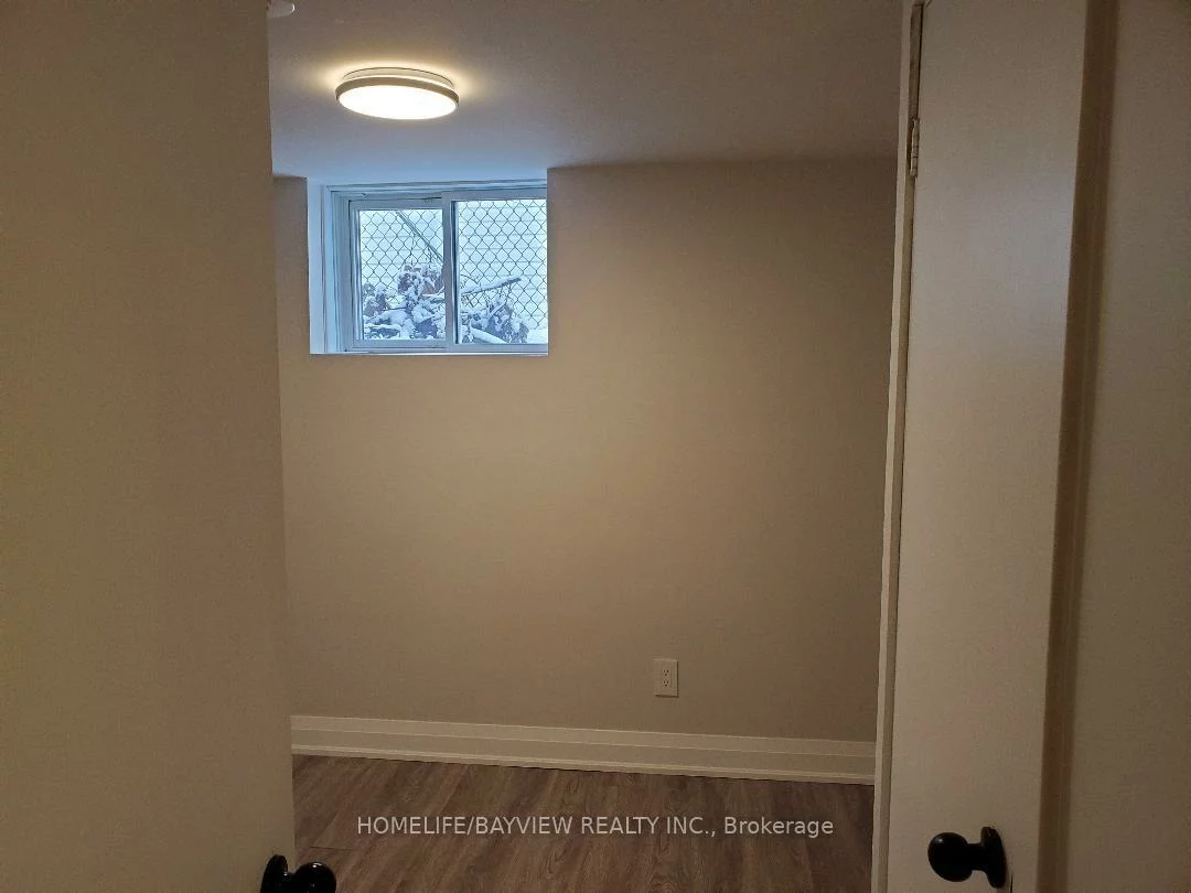 100, Steeles, Grandview, Markham