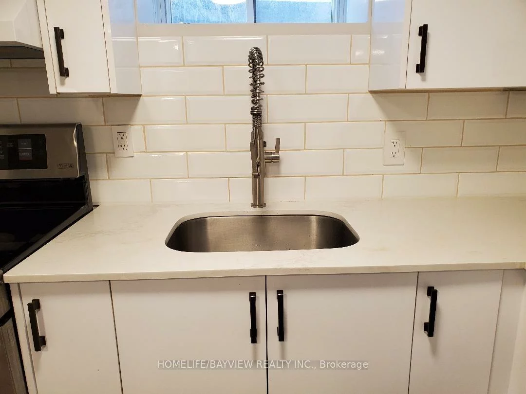 100, Steeles, Grandview, Markham