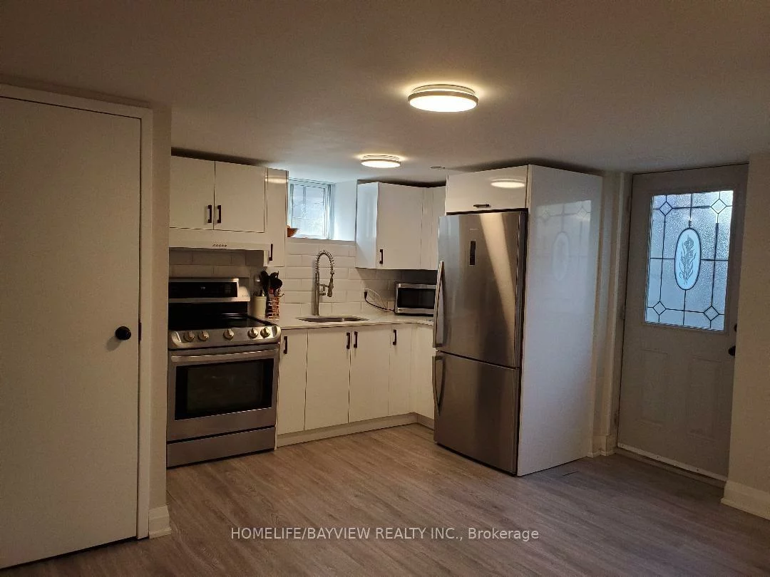 100, Steeles, Grandview, Markham