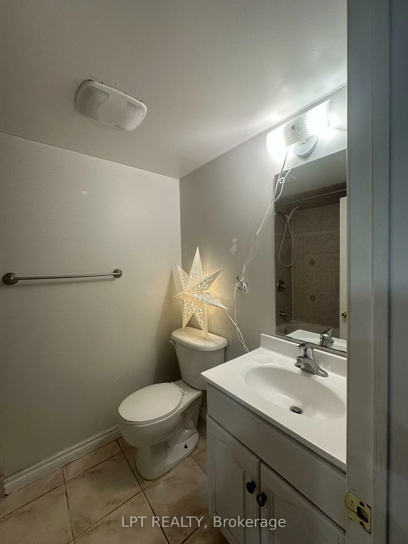 33, Kenborough, Milliken Mills East, Markham