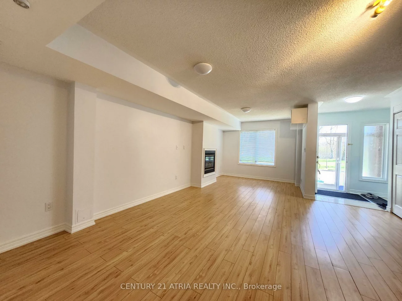 158, Galleria, Commerce Valley, Markham