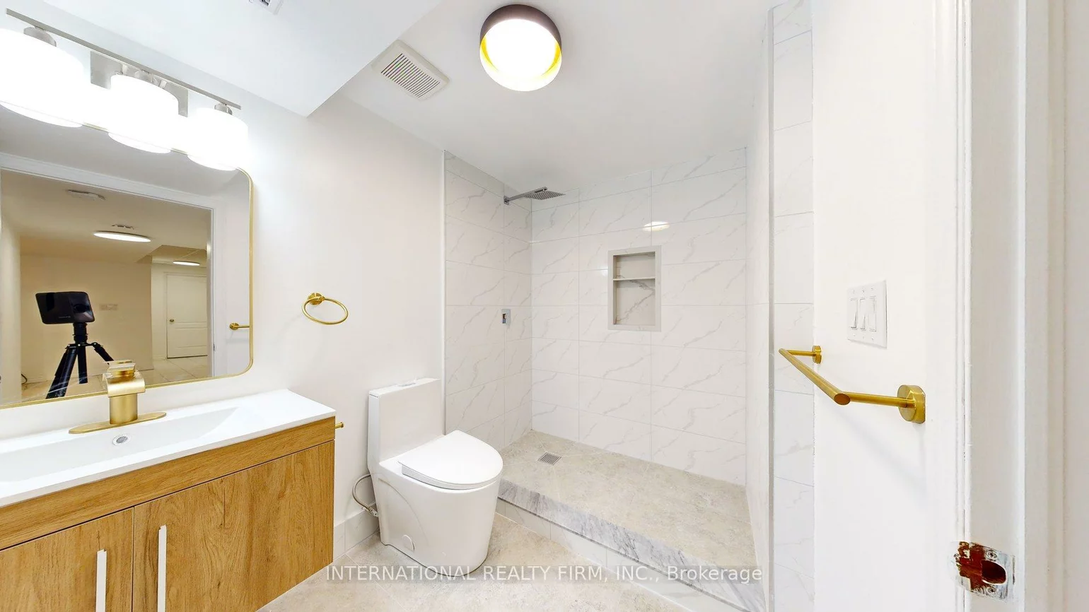 71, Olivewood, Middlefield, Markham