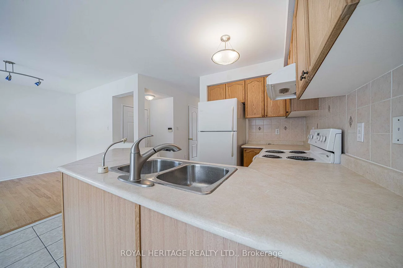 344, Castlemore, Berczy, Markham