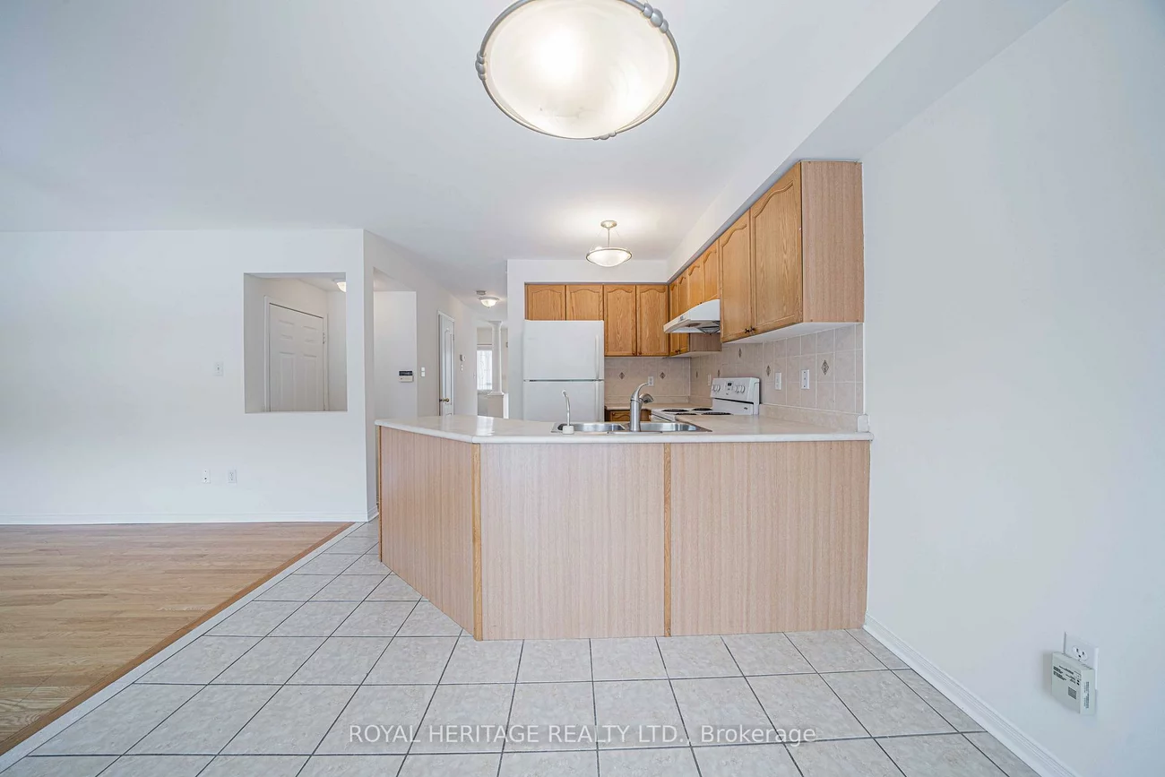 344, Castlemore, Berczy, Markham
