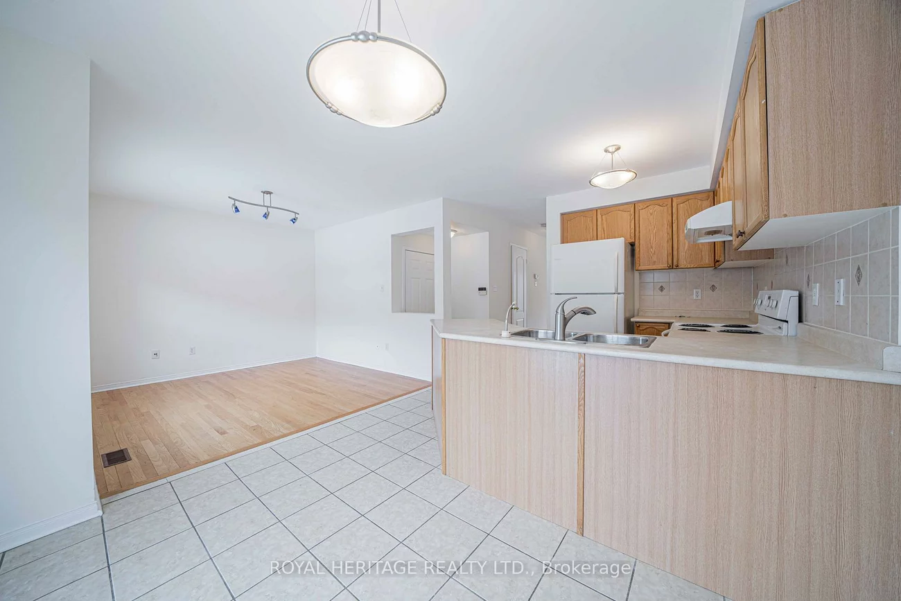 344, Castlemore, Berczy, Markham