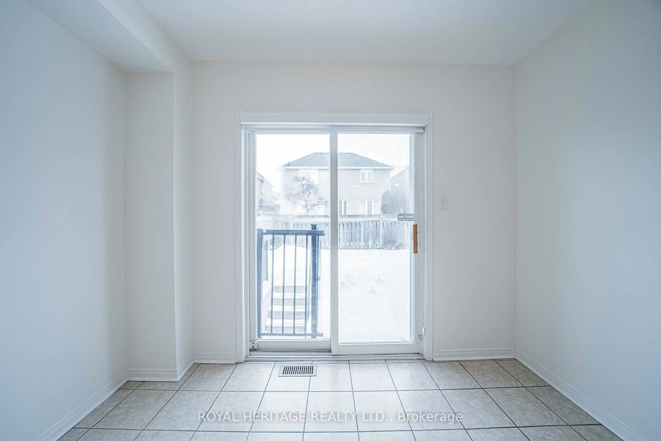 344, Castlemore, Berczy, Markham