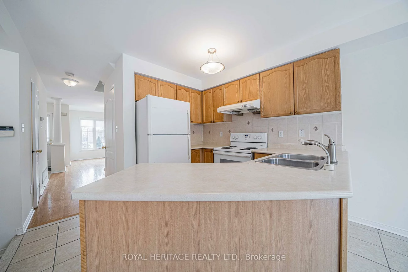 344, Castlemore, Berczy, Markham