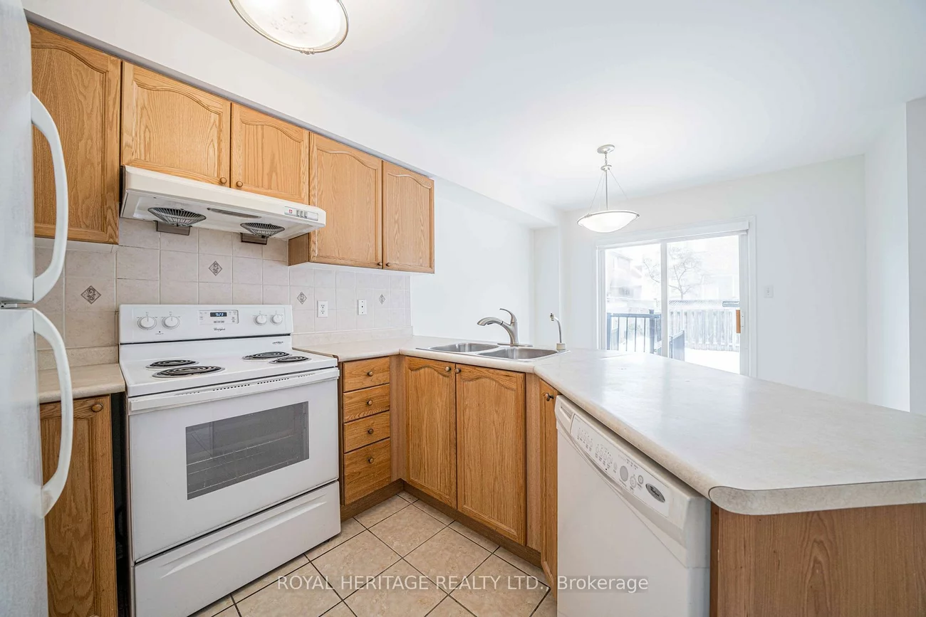 344, Castlemore, Berczy, Markham