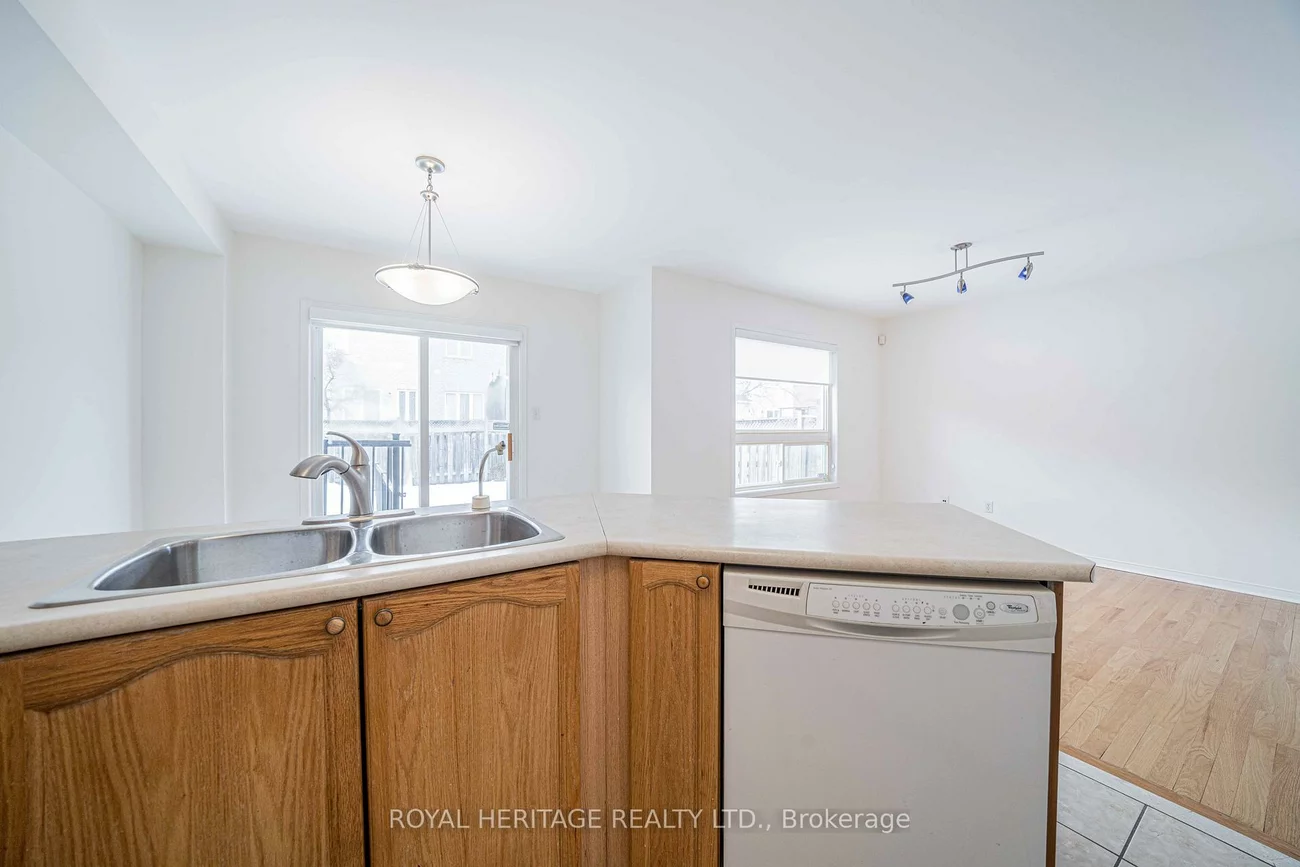 344, Castlemore, Berczy, Markham