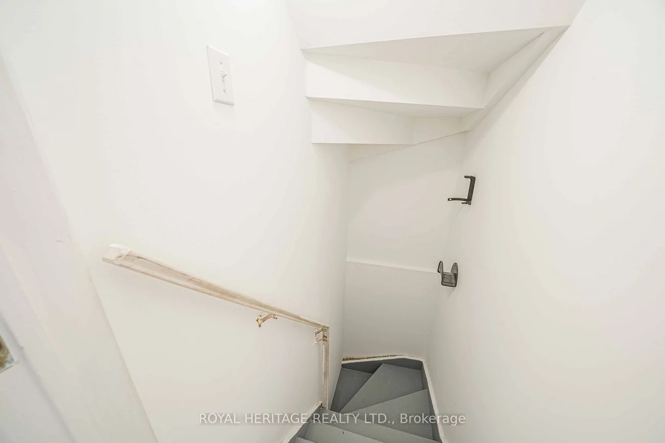 344, Castlemore, Berczy, Markham
