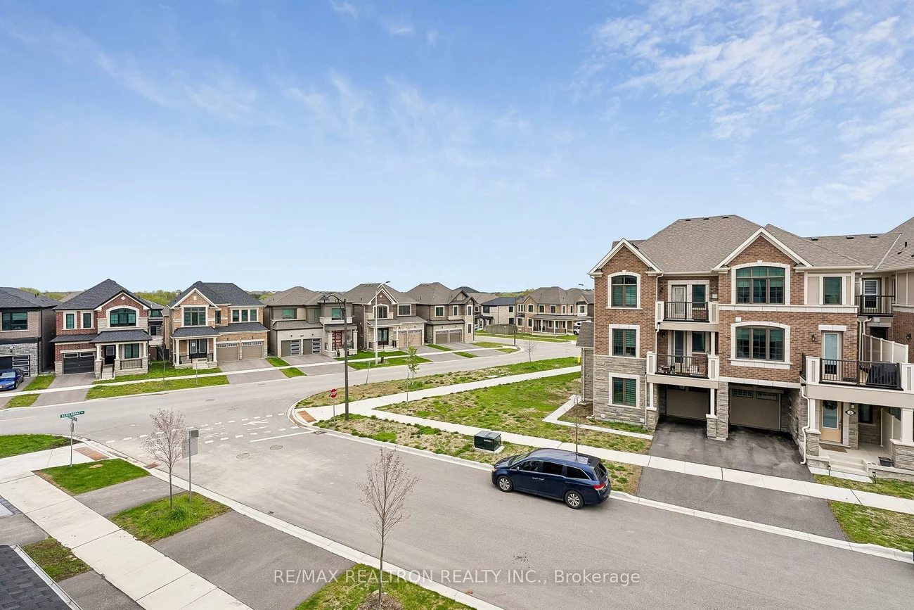 8, Thomas Frisby Jr, Victoria Square, Markham