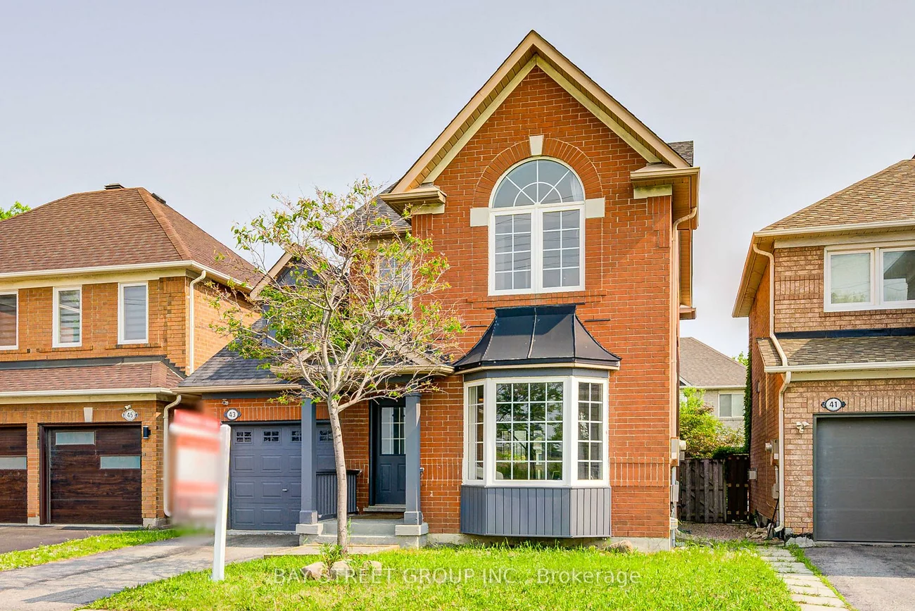 43, Tower Bridge, Berczy, Markham