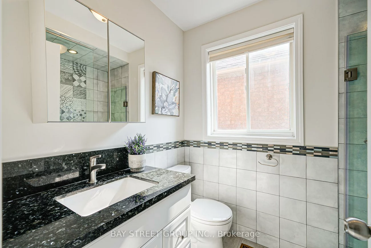 43, Tower Bridge, Berczy, Markham