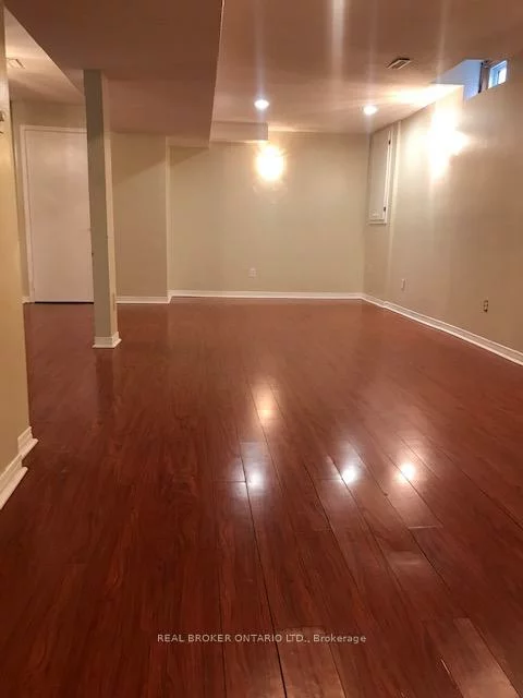 27, Alicewood, Middlefield, Markham