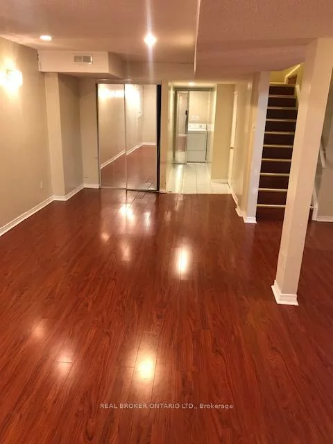 27, Alicewood, Middlefield, Markham