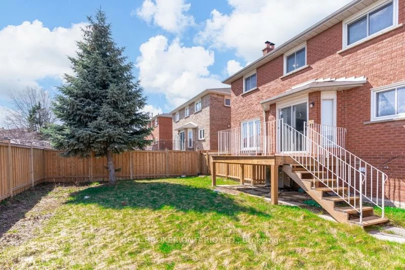 27, Alicewood, Middlefield, Markham