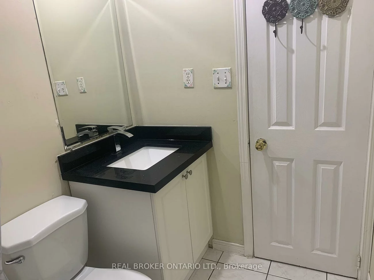 27, Alicewood, Middlefield, Markham