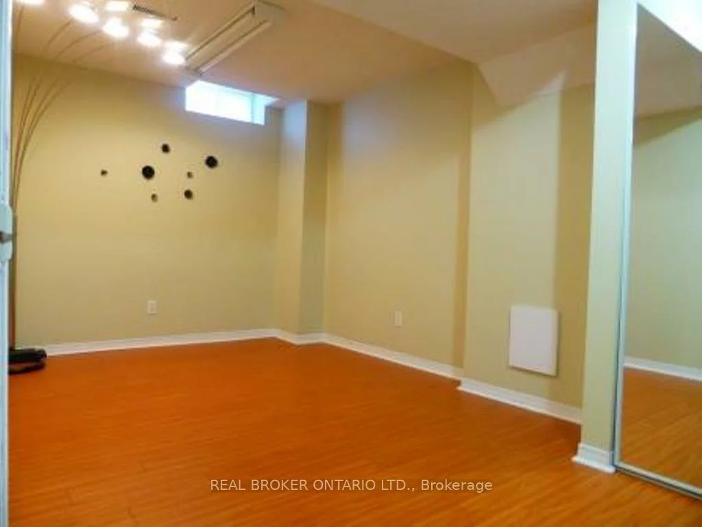 27, Alicewood, Middlefield, Markham