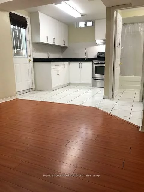 27, Alicewood, Middlefield, Markham