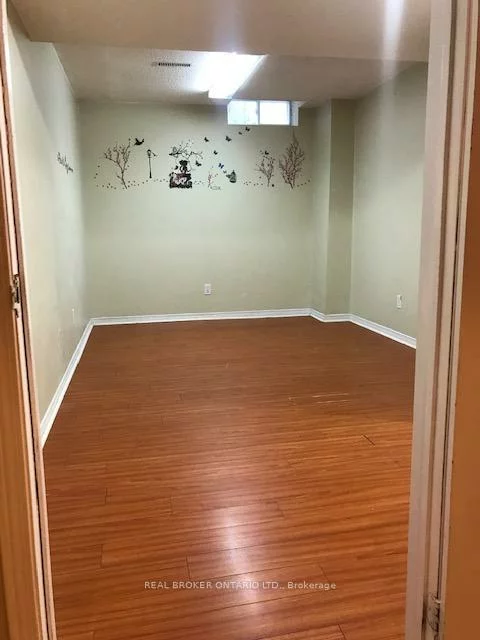 27, Alicewood, Middlefield, Markham