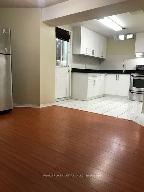 27, Alicewood, Middlefield, Markham