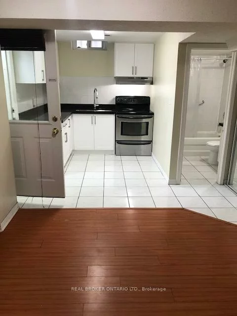 27, Alicewood, Middlefield, Markham