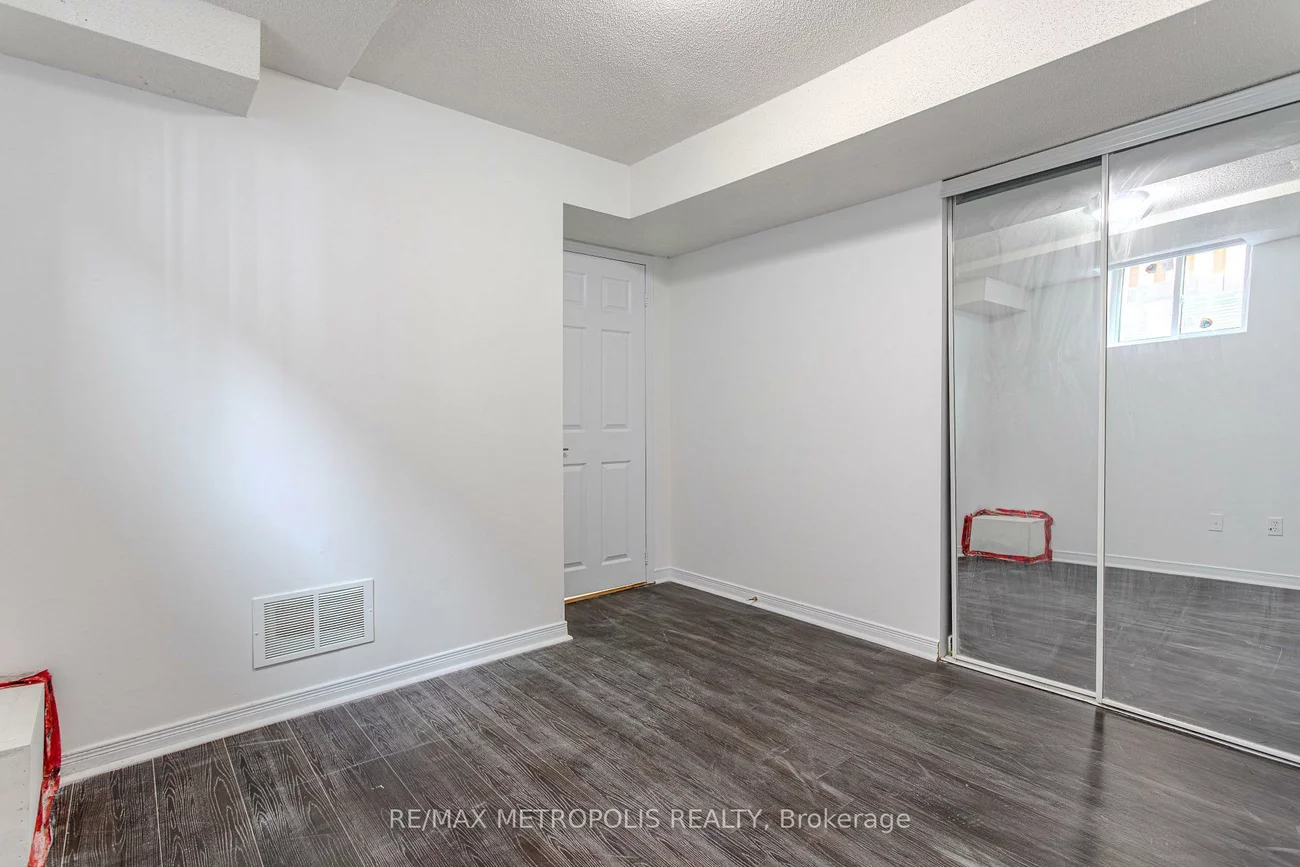 30, Summerlea, Middlefield, Markham
