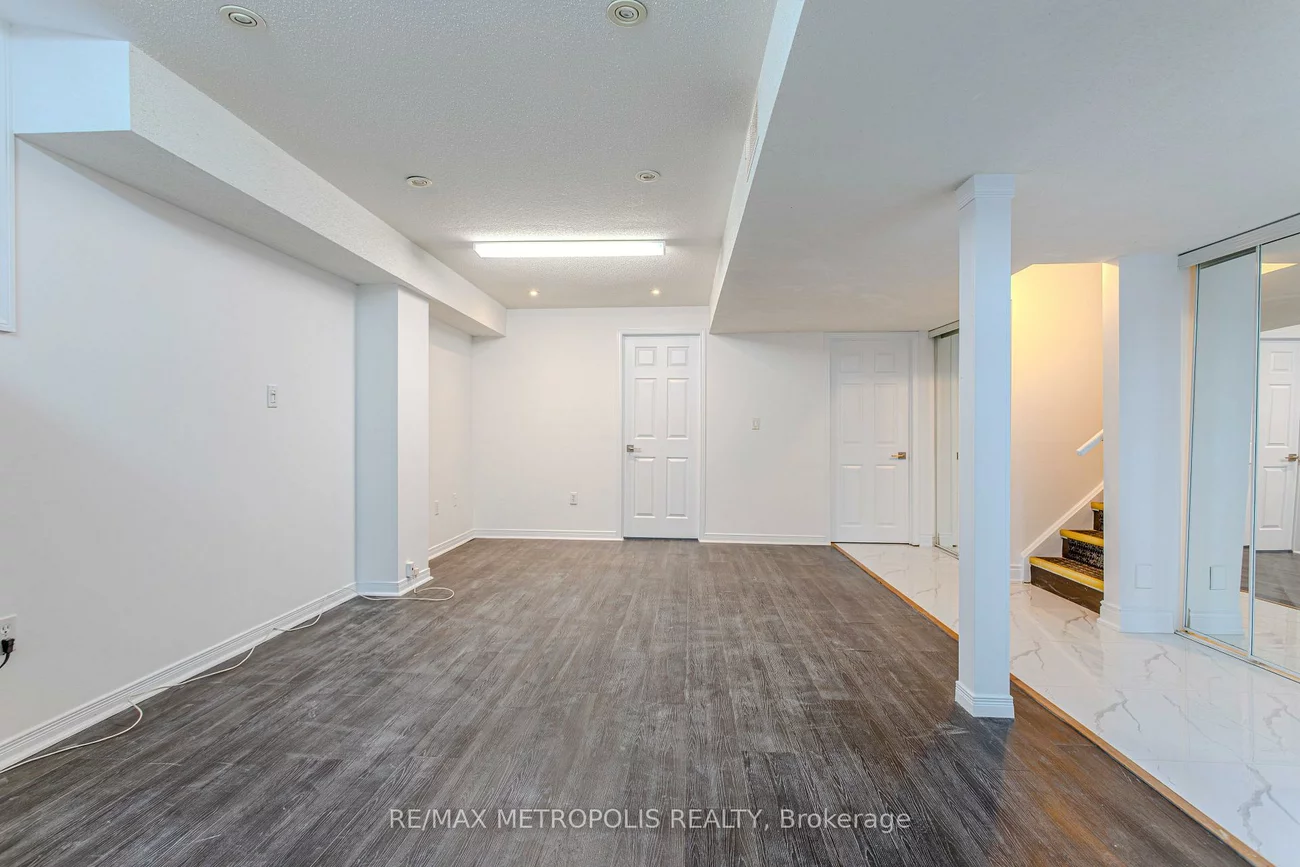 30, Summerlea, Middlefield, Markham