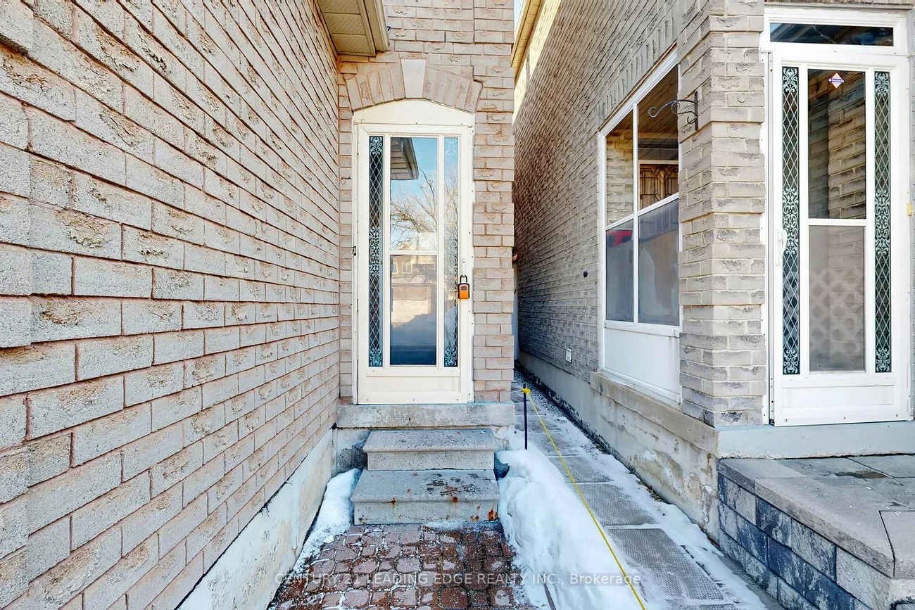 107, Joycedale, Middlefield, Markham