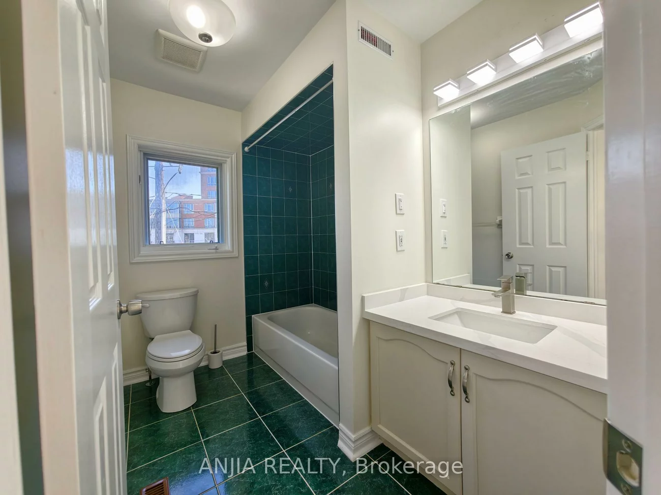 76, Fresno, Milliken Mills East, Markham