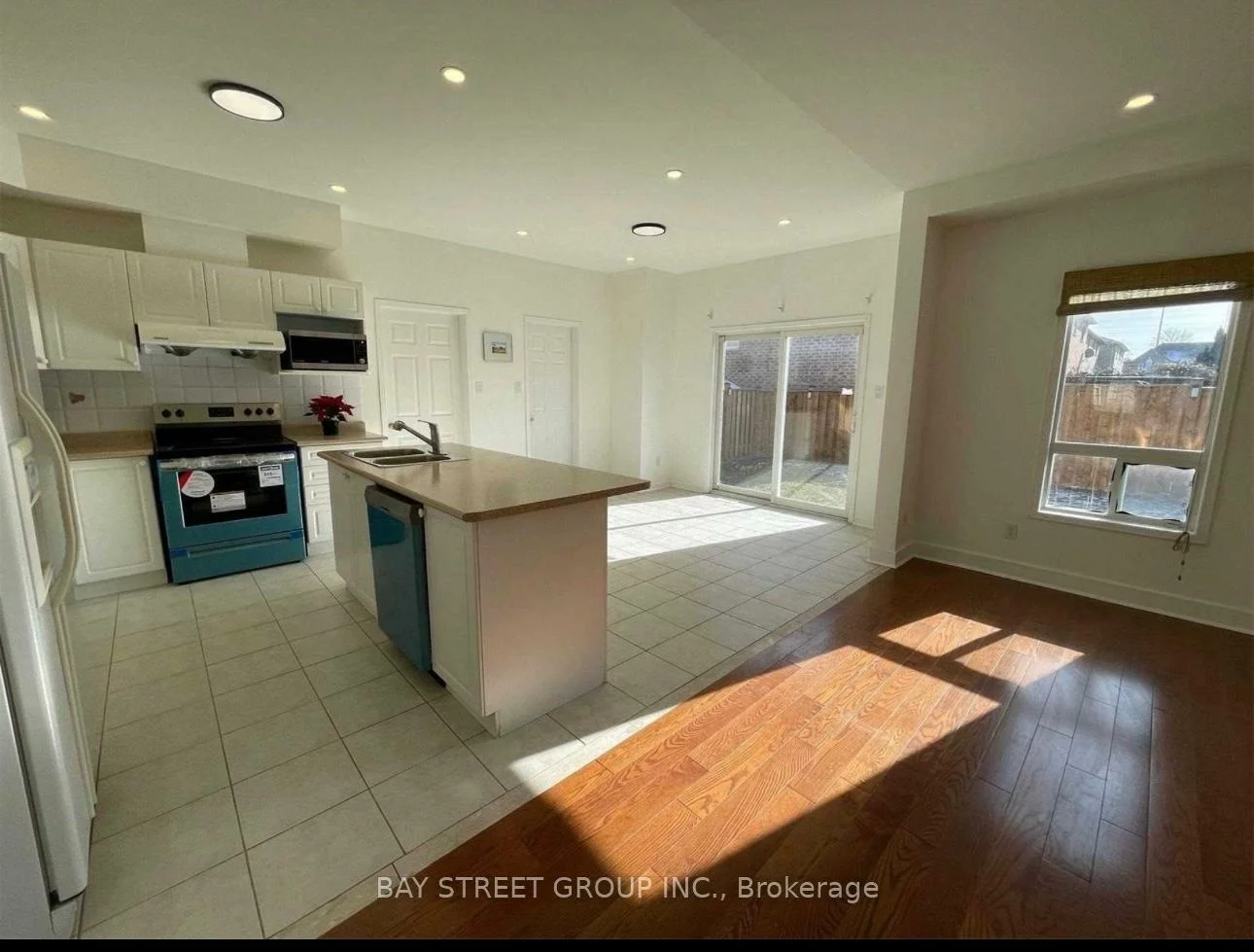 7, Raymond Bartlett Ave, Village Green-South Unionville, Markham