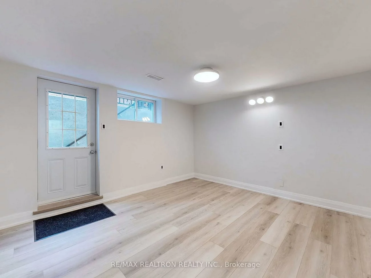 28, Blue Spruce, Royal Orchard, Markham