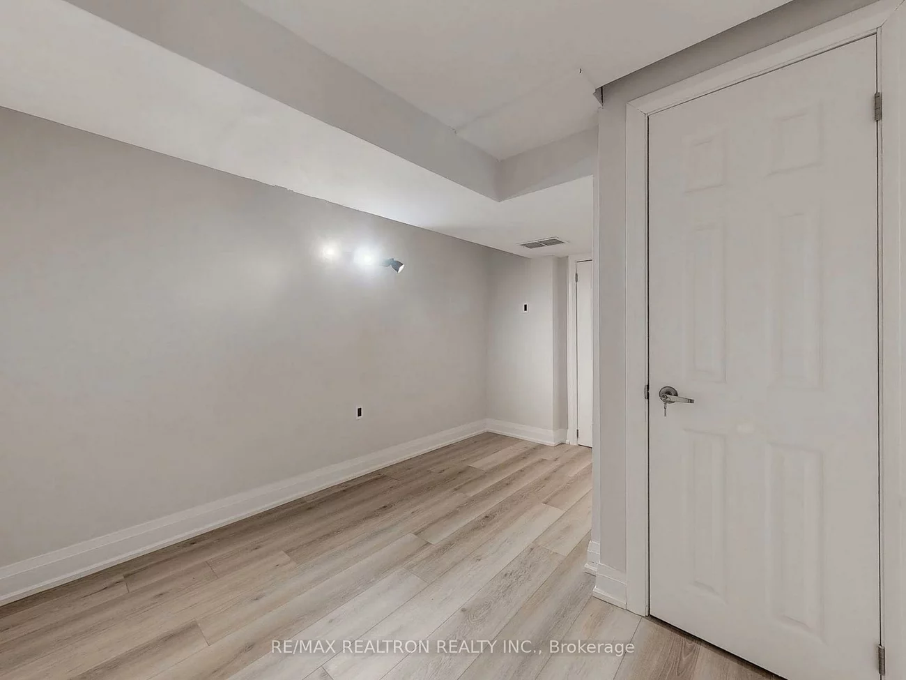 28, Blue Spruce, Royal Orchard, Markham