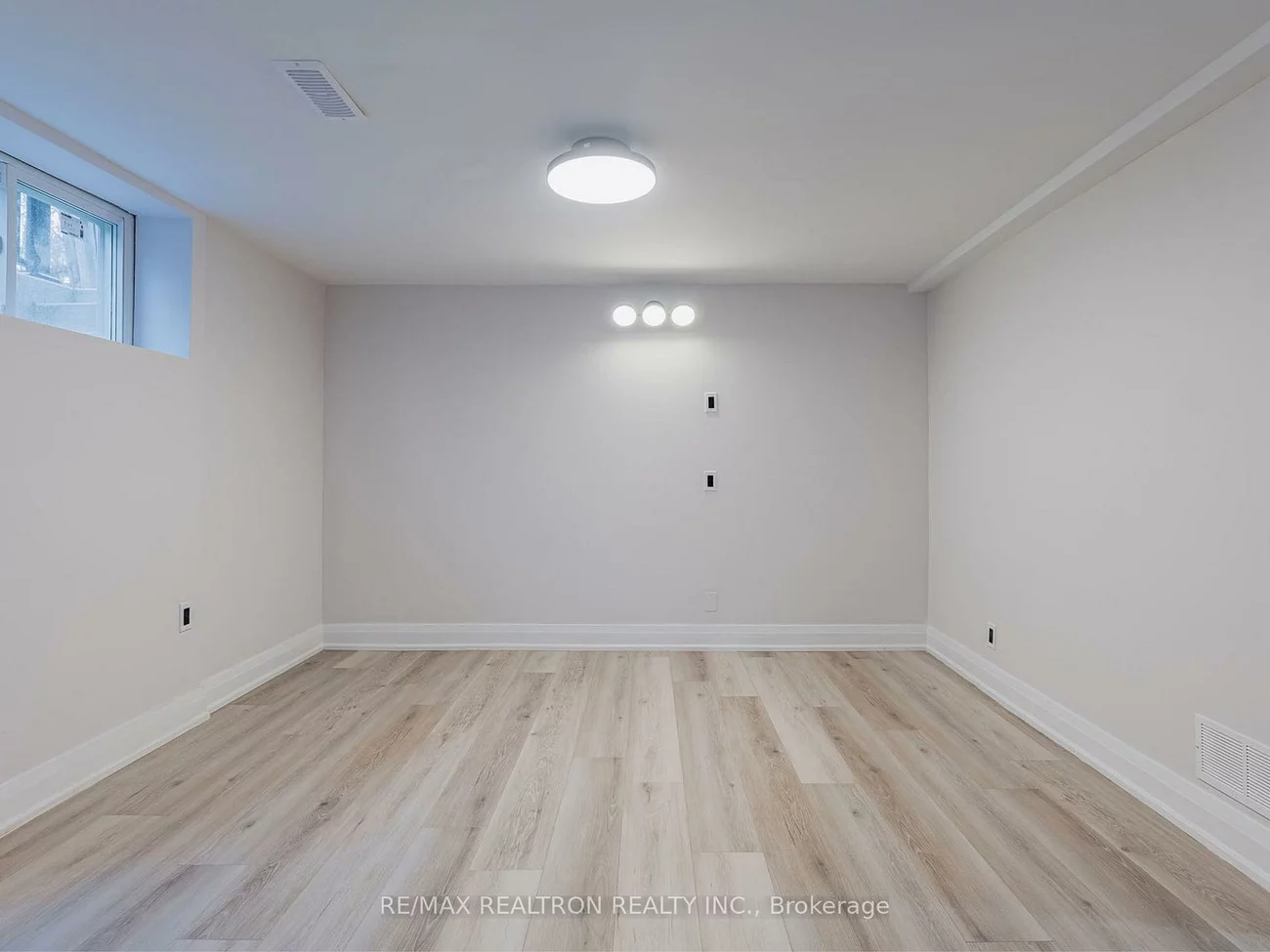 28, Blue Spruce, Royal Orchard, Markham