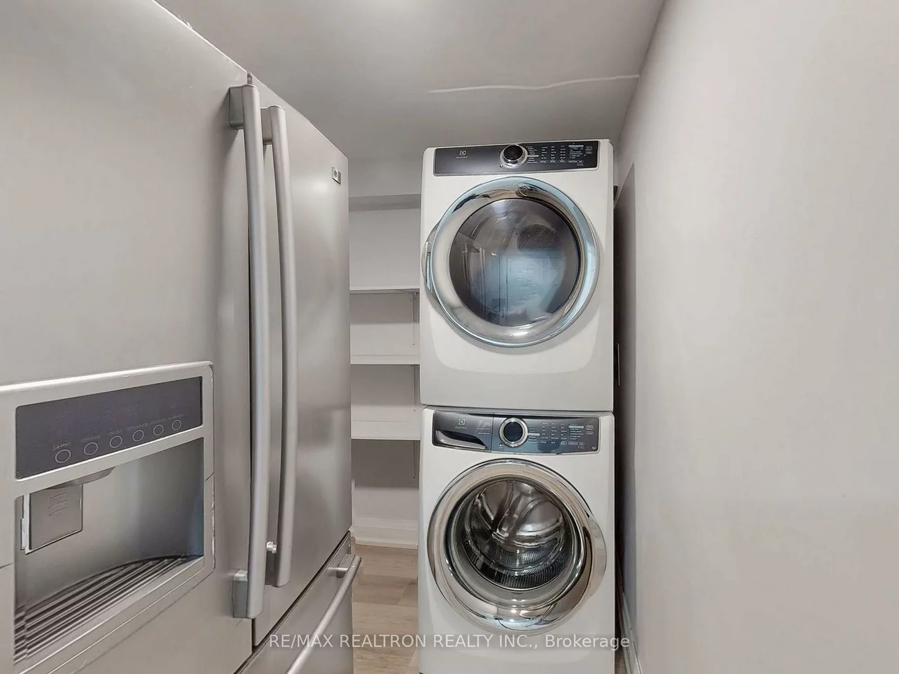 28, Blue Spruce, Royal Orchard, Markham