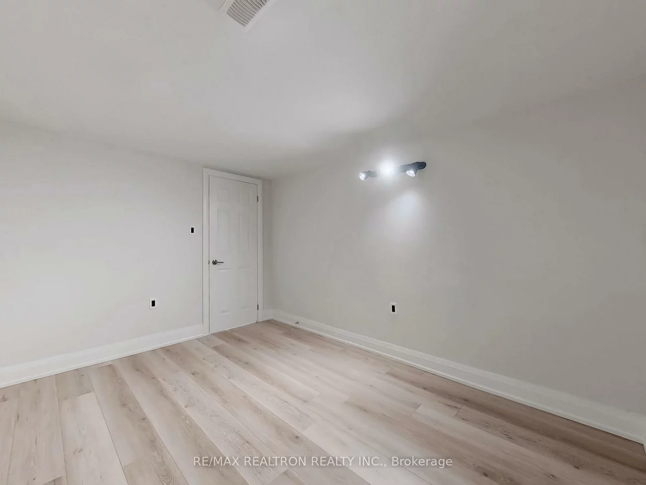 28, Blue Spruce, Royal Orchard, Markham
