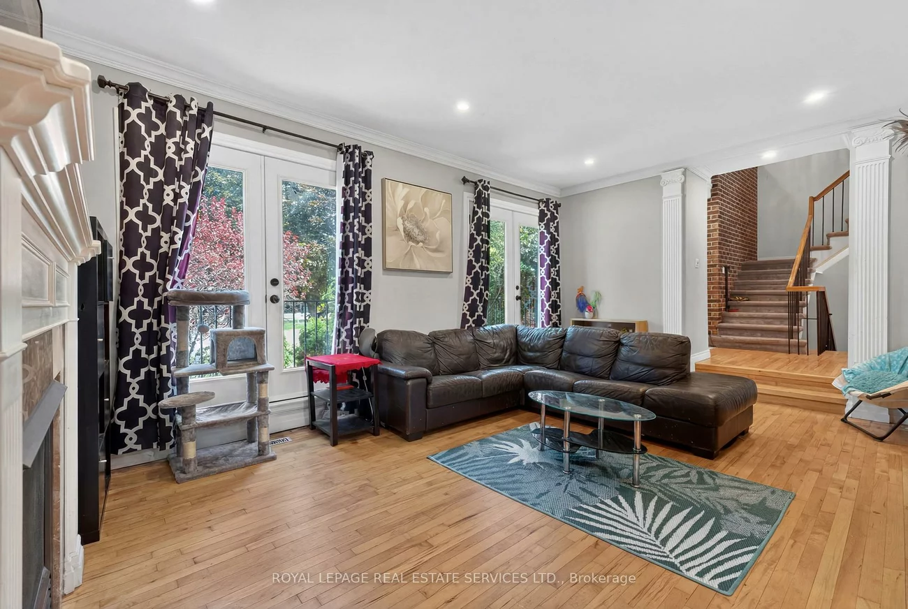 28, Wootten, Markham Village, Markham