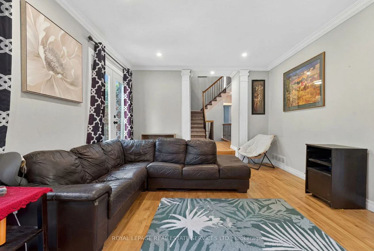 28, Wootten, Markham Village, Markham