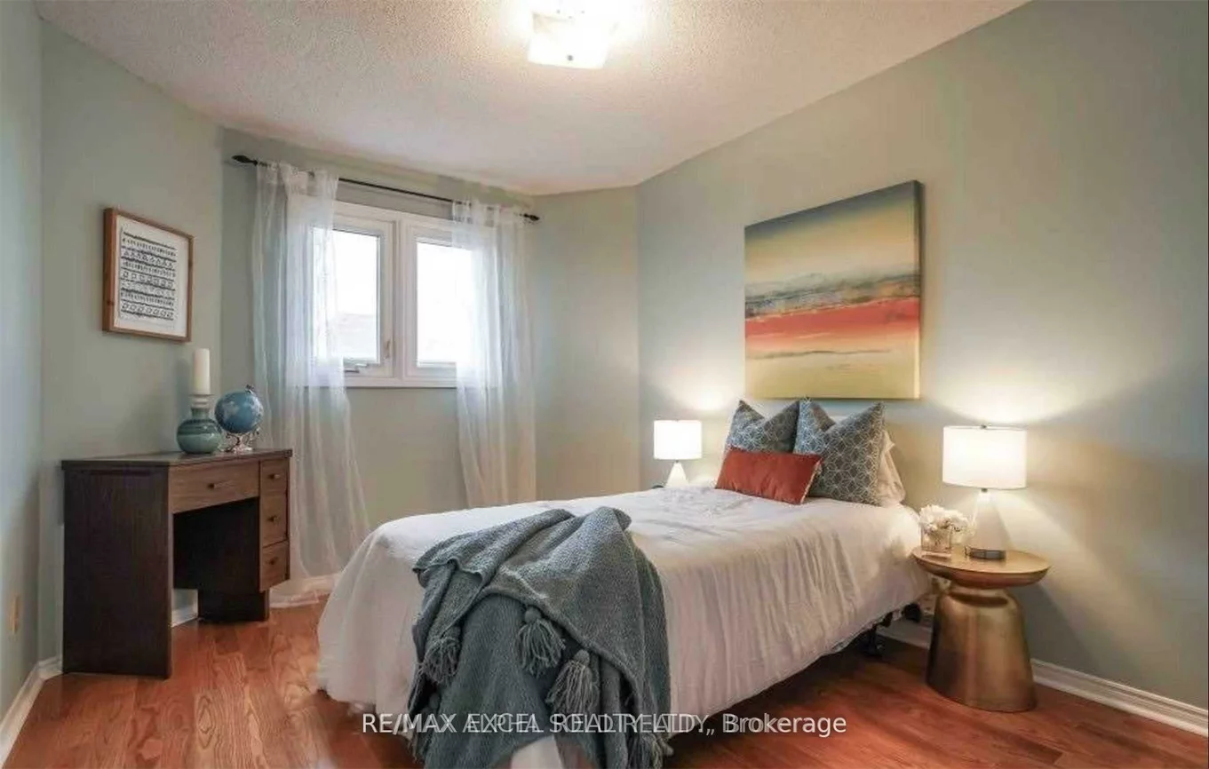 59, Dewberry, Middlefield, Markham